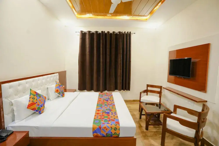 FabHotel Trijal Inn