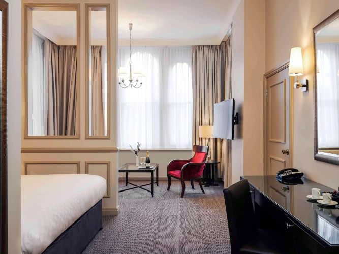 Exeter Rougemont hotel by Sunday