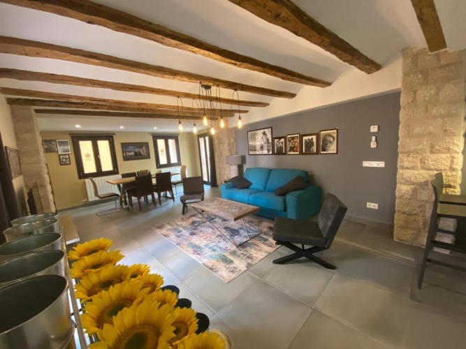 Suite with city view