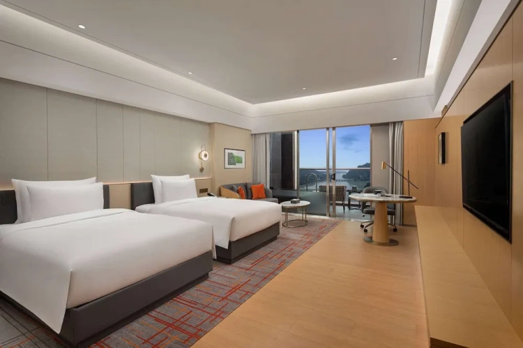 Standard Twin room with garden view