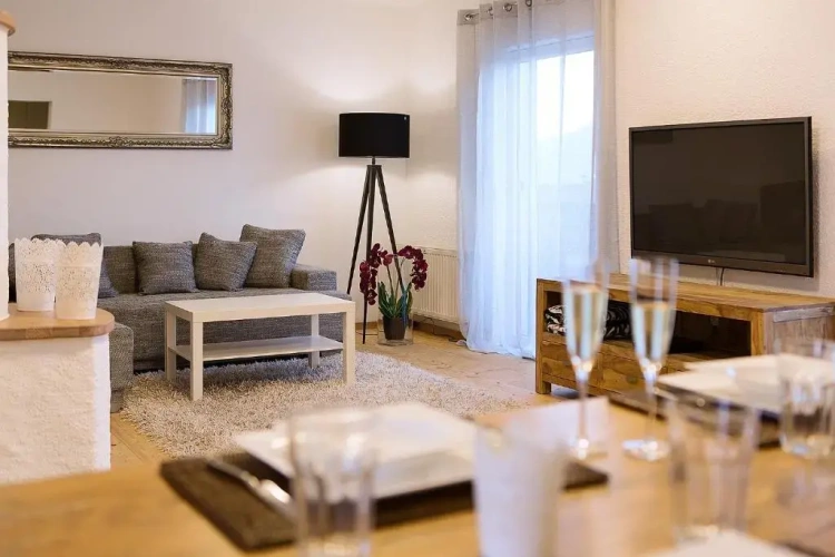 2 Bedrooms Apartment