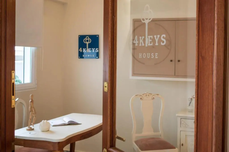 4keys House 2