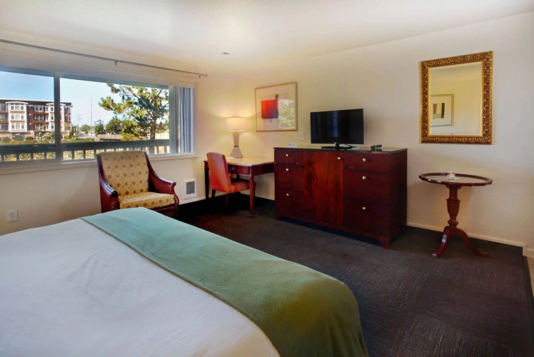 Coast River Inn by OYO Seaside