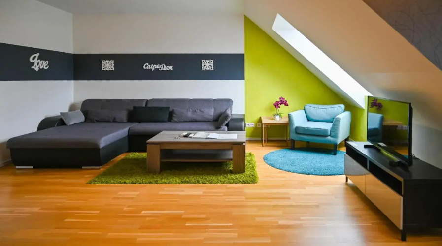 Elegant Duplex Danube Canal