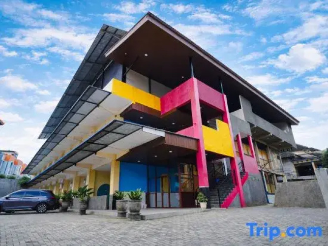 Tripletree Kenaro Hotel