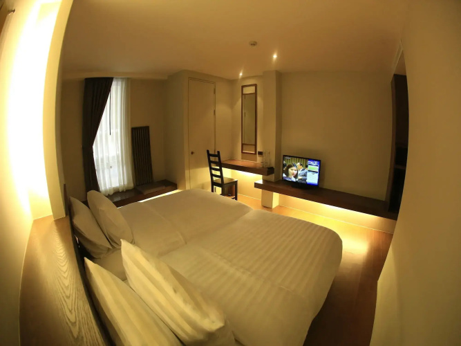 Silom One