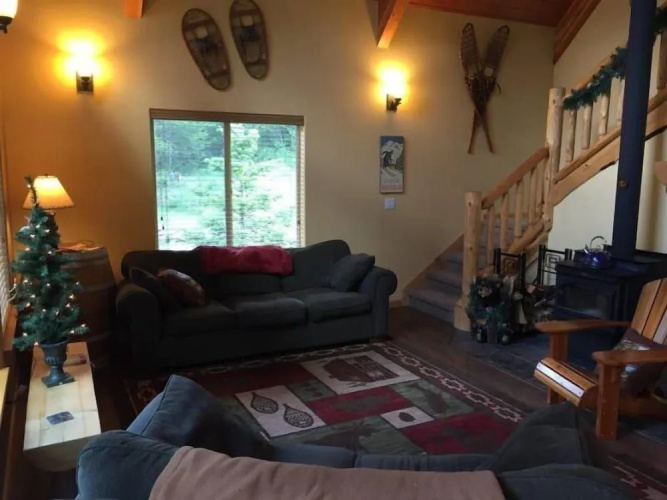 Creekside Cabin