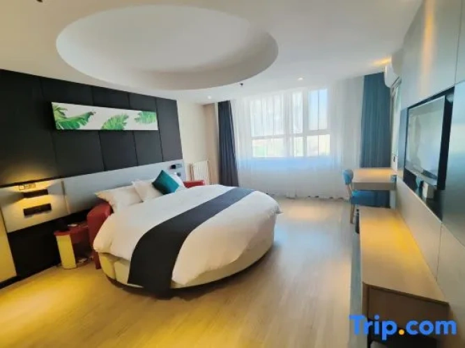 Standard Double room with city view