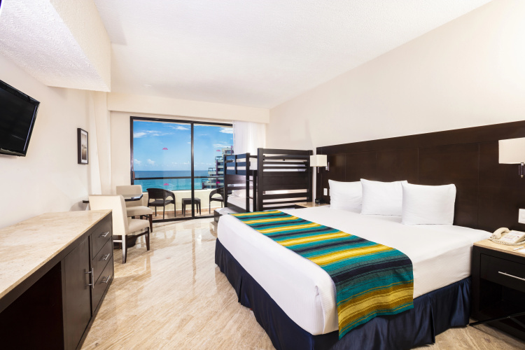 Crown Paradise Club All Inclusive Resort Cancun photo 6