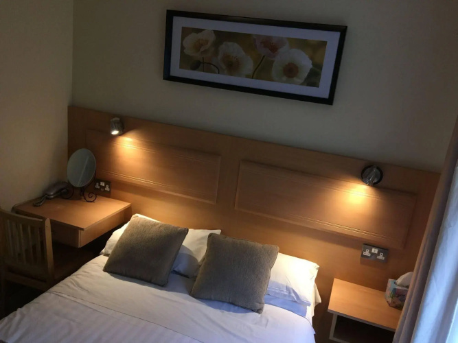 Moat Lodge