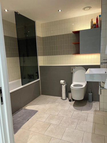 Delightfully Spacious Bright 2bedroom