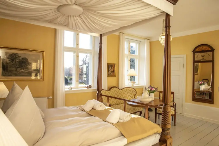 Huset I Parken Bed & Breakfast