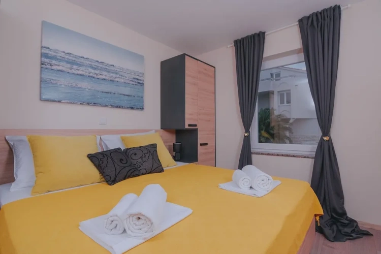 2 Bedrooms Apartment with balcony and with sea view