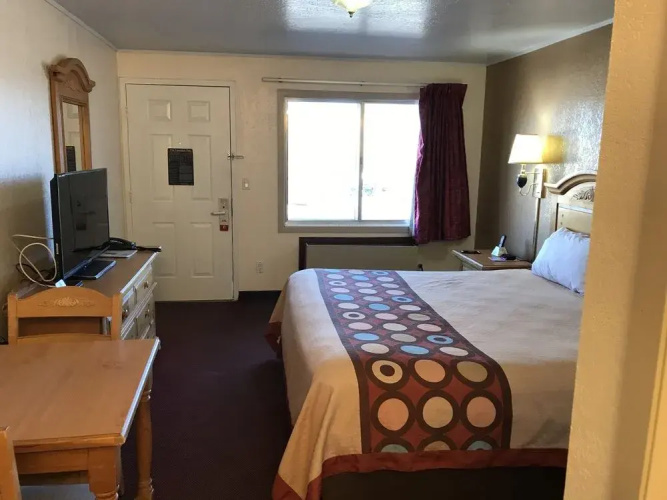Super 8 Evanston