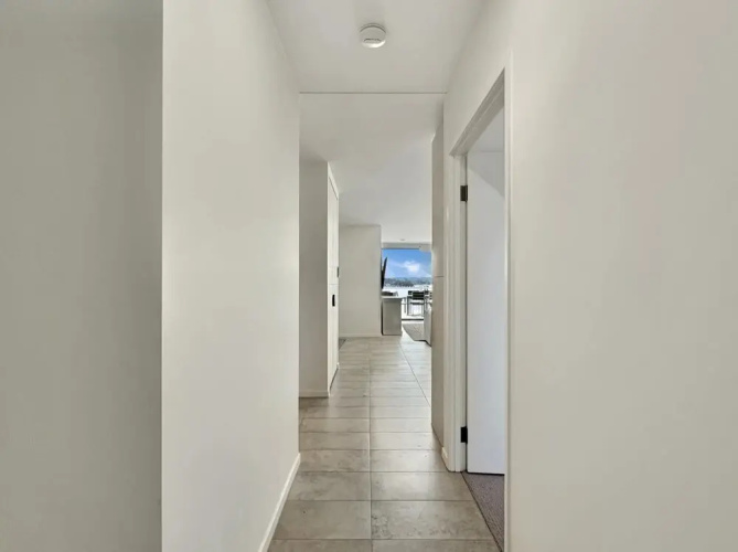 Elegantly Spacious 3-bed Unit Overlooking the Bay
