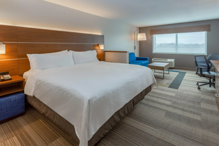 Holiday Inn Express & Suites Rice Lake by IHG