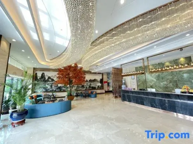 Poch Dream Hotel