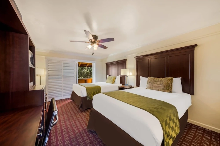 Standard Quadruple room with balcony
