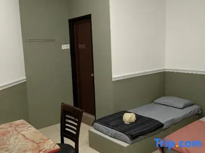 Economy Triple room