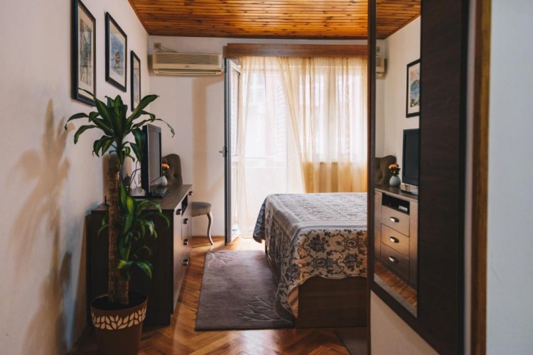 Studio with balcony