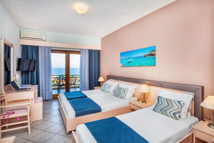Triple room