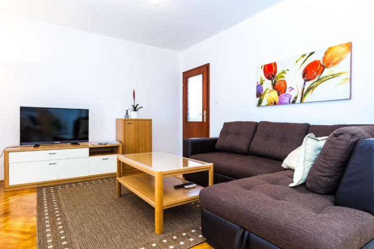 2 Bedrooms Apartment with balcony