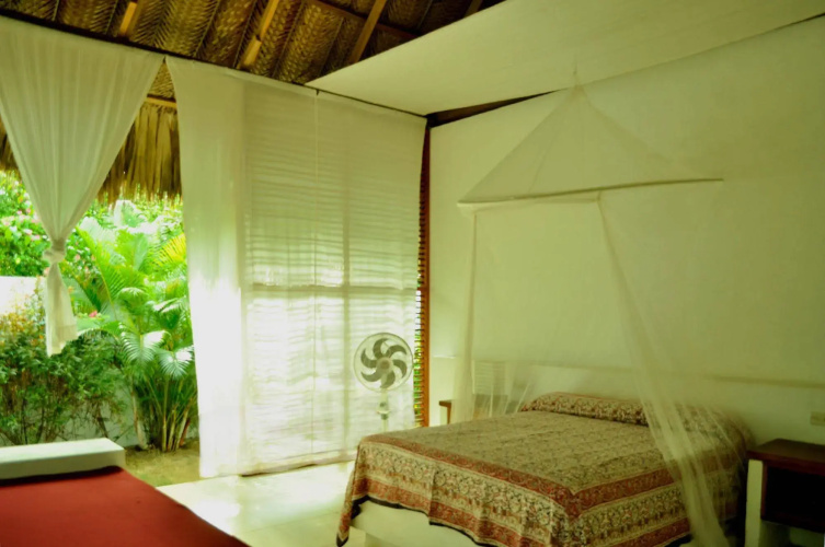 Huku Beach Hostel