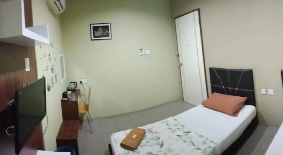 Aira Hotel