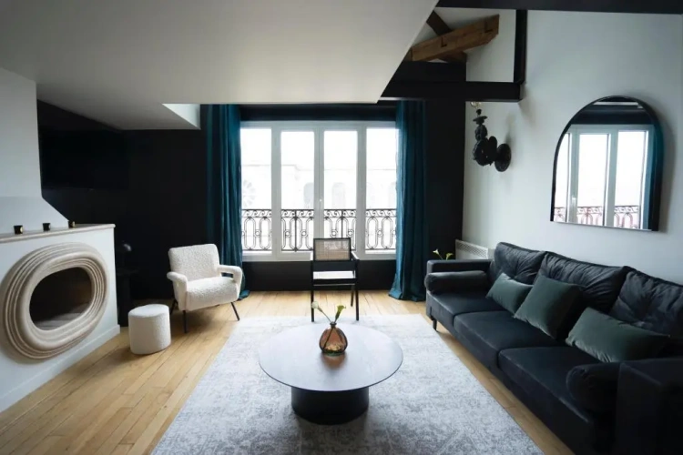 2 Bedrooms Apartment
