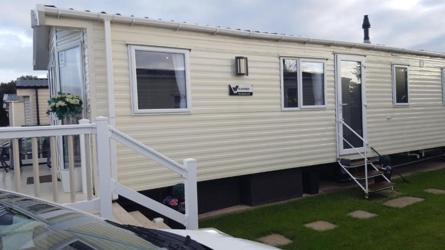 2 Bedrooms Chalet