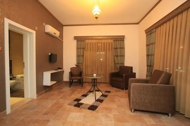 1 Bedroom Double Suite with view