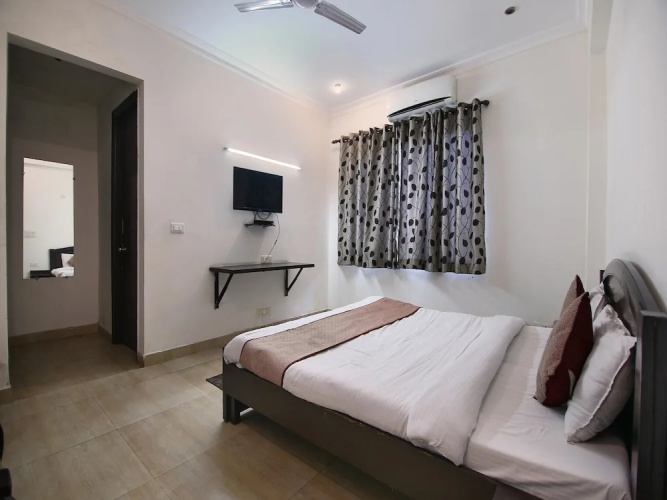 OYO 441 Hotel Mascot