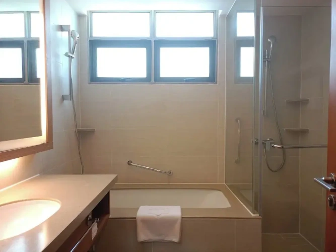 3 Bedrooms Executive Apartment