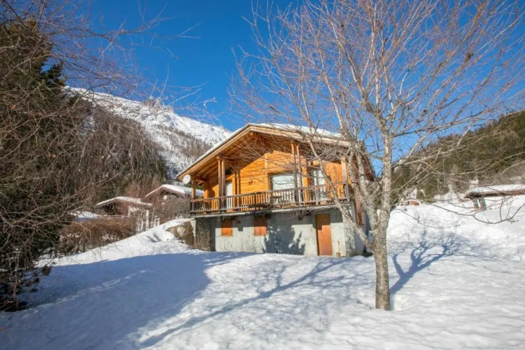 3 Bedrooms Chalet