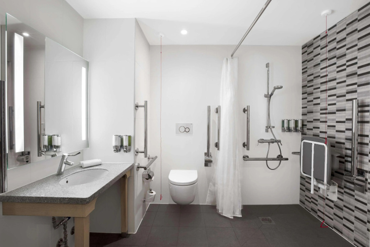 Hampton by Hilton Bristol Airport photo 9