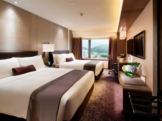 Royal Plaza Hotel