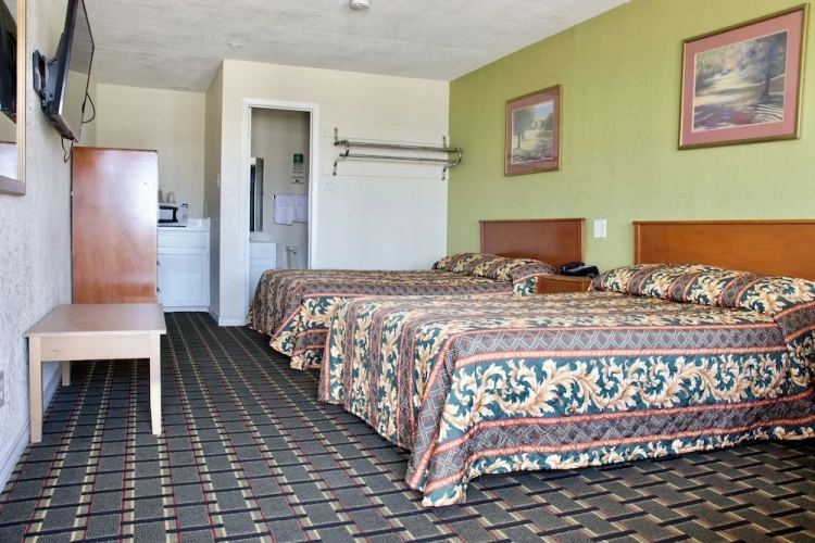 Standard Quadruple room
