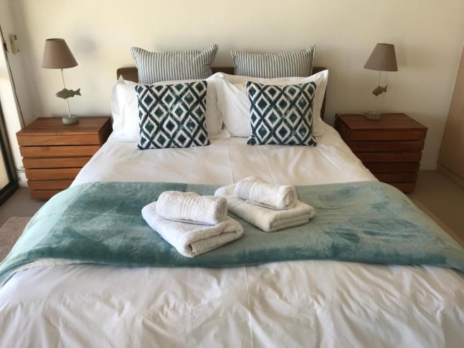 3 Bedrooms Apartment