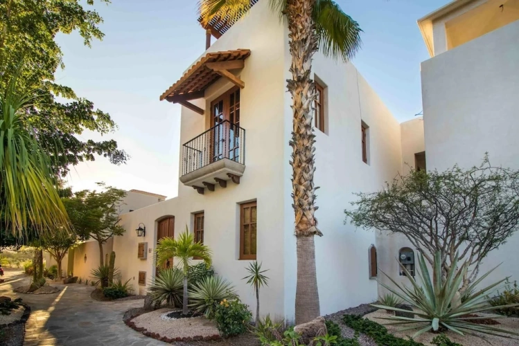 3 Bedrooms Cottage