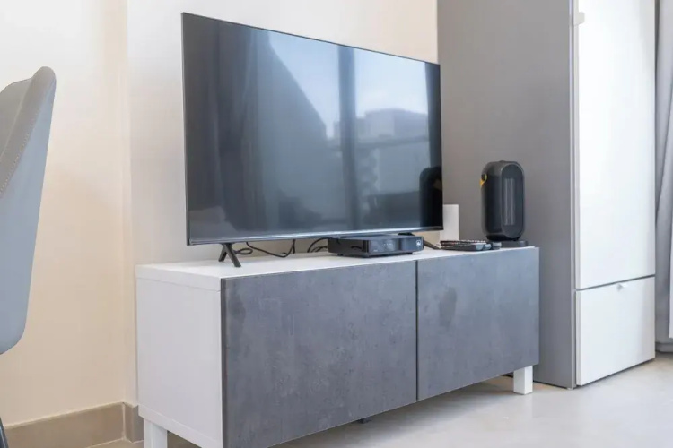 Cozy Studio Budget Friendly