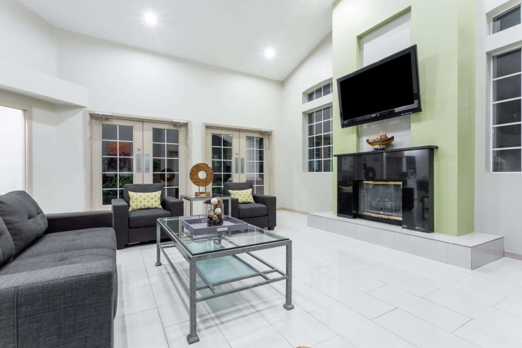 Metro Chandler Extended Stay
