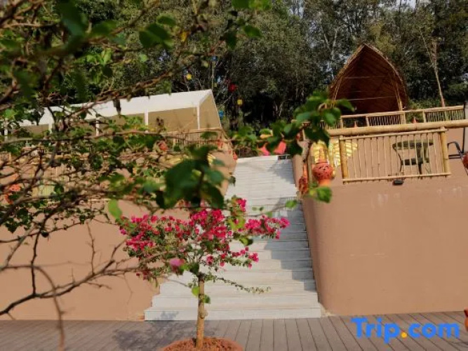 Yueting Hot Spring B&B