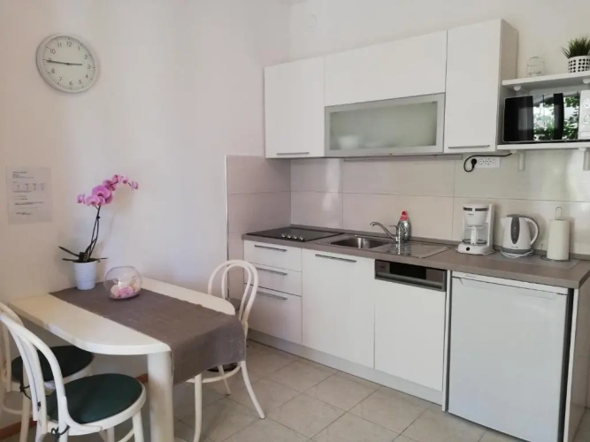 1 Bedroom Apartment with partial sea view