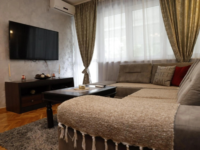 Apartment Mona