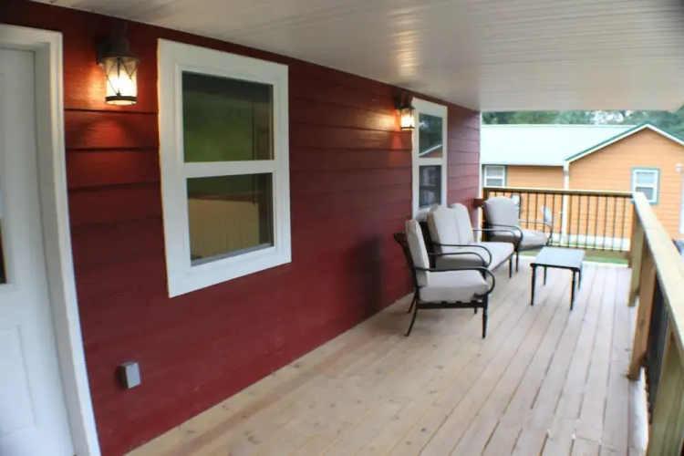 Trailhead Suites