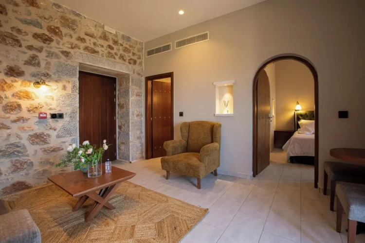 Anemos Suites Mani