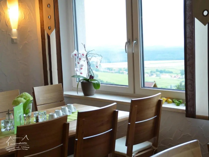 Triniushütte Hotel & Ferienwohnung "Thüringens schönste Aussicht"