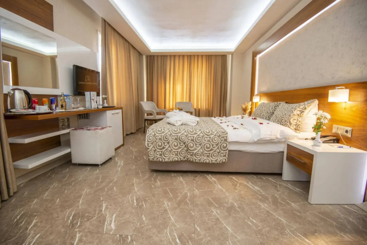 Mcg Marble Hotel