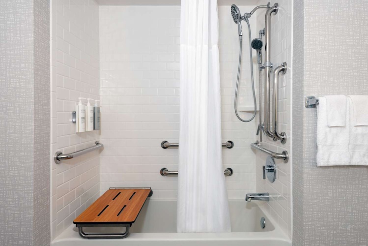 Hampton Inn & Suites Cleveland-Beachwood photo 11