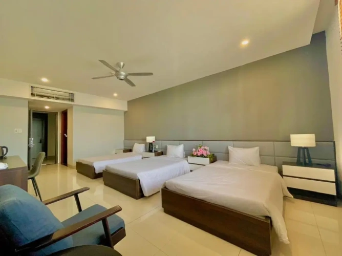 Standard Triple room